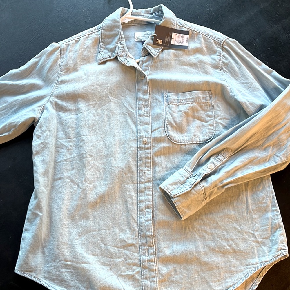 New with tag, light denim shirt by universal thread